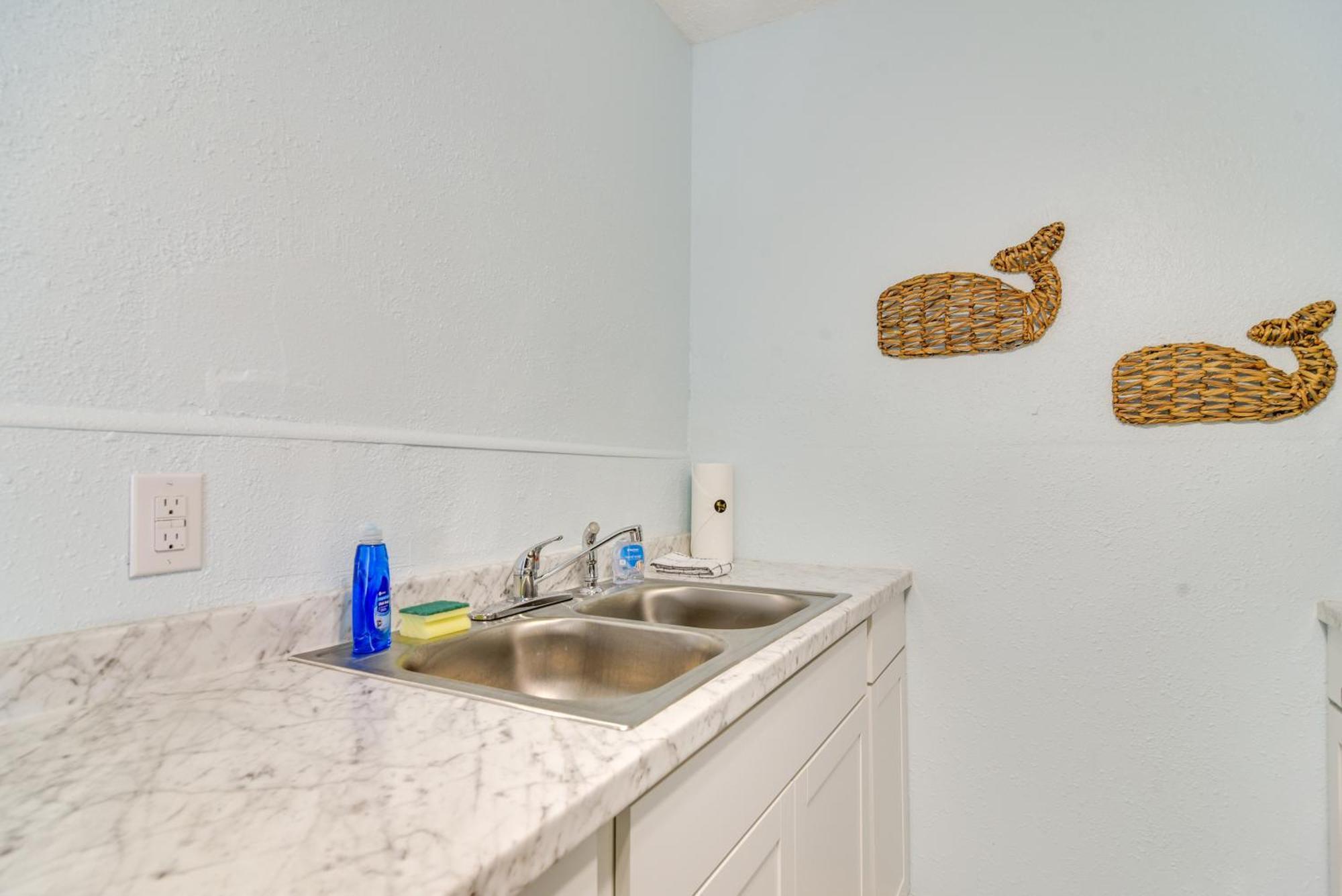 Florida Unit Steps From Indian Rocks Beach Access! Клиъруотър Бийч Екстериор снимка