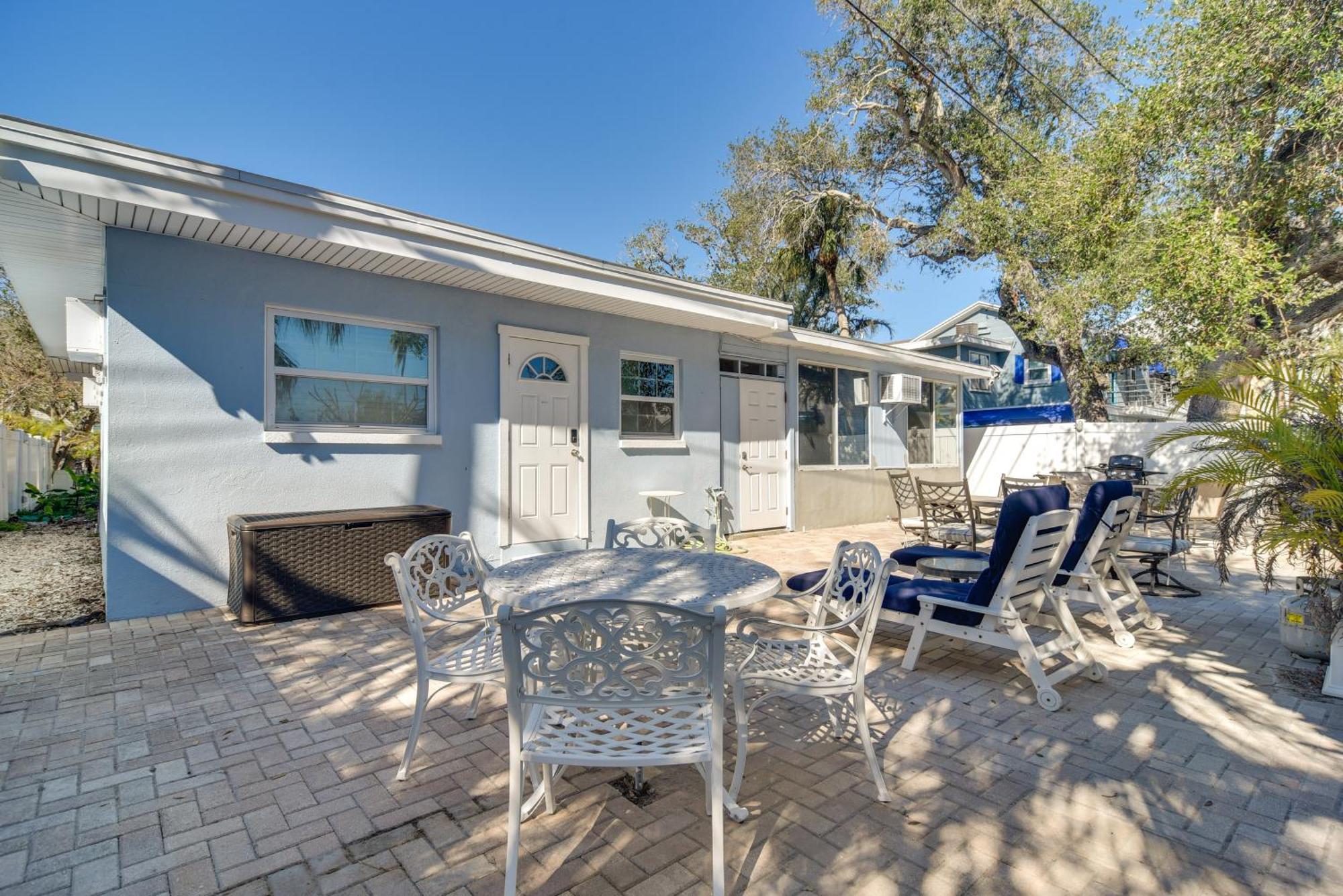 Florida Unit Steps From Indian Rocks Beach Access! Клиъруотър Бийч Екстериор снимка