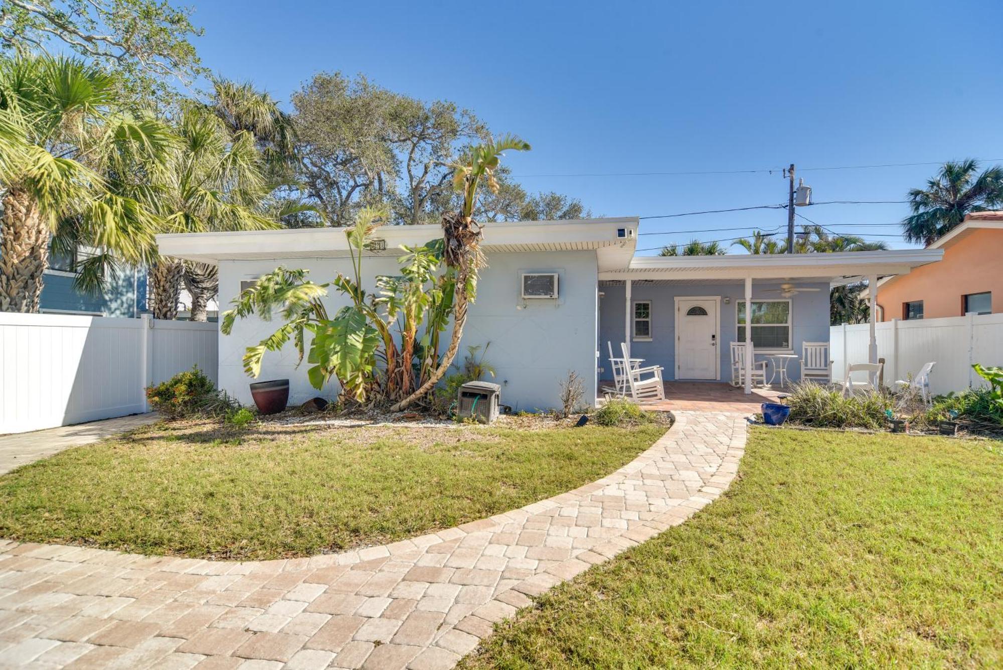 Florida Unit Steps From Indian Rocks Beach Access! Клиъруотър Бийч Екстериор снимка