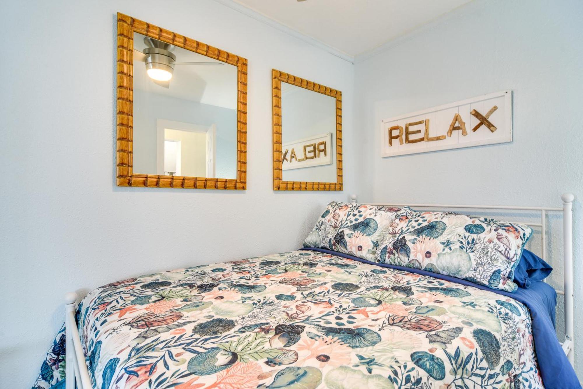 Florida Unit Steps From Indian Rocks Beach Access! Клиъруотър Бийч Екстериор снимка
