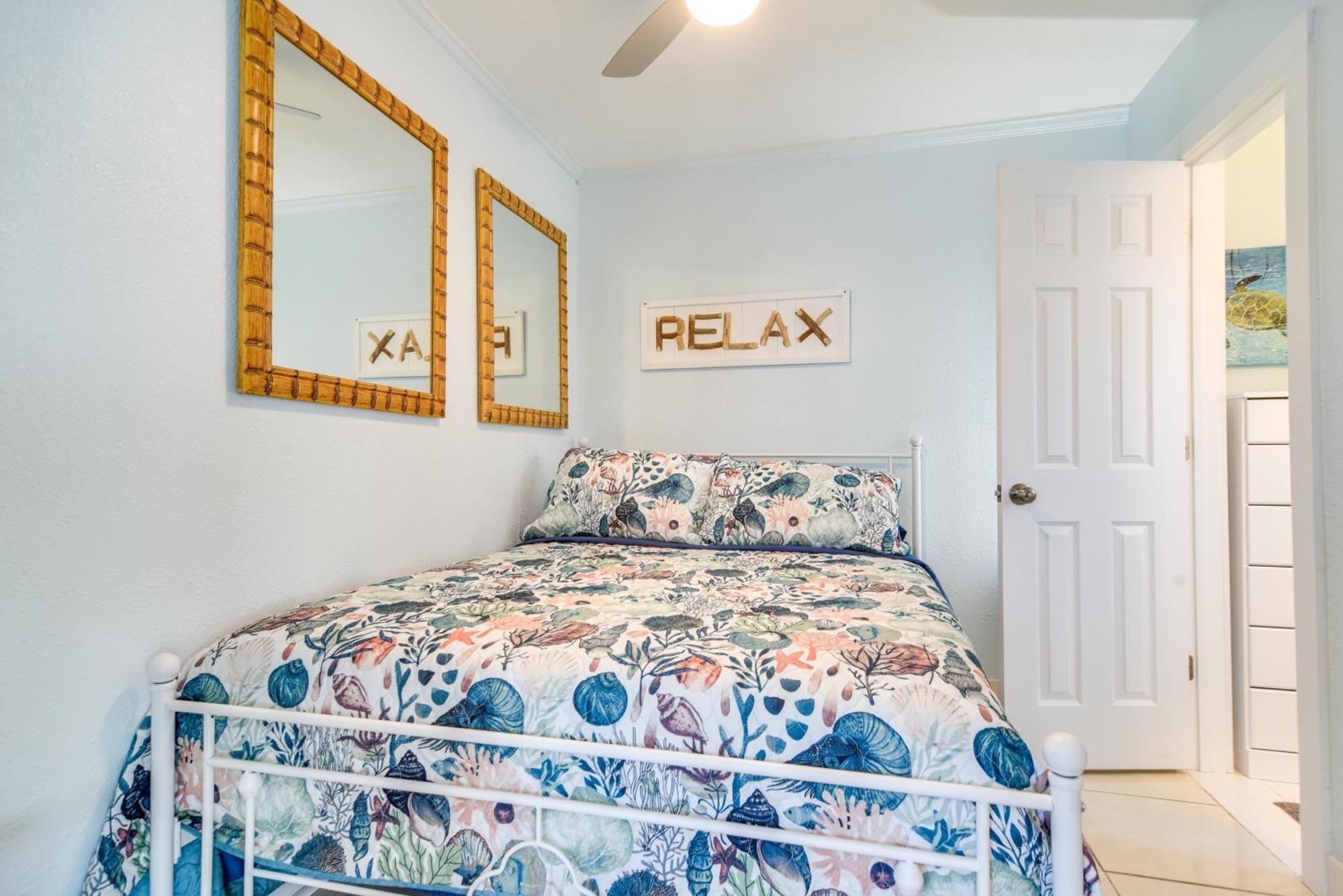 Florida Unit Steps From Indian Rocks Beach Access! Клиъруотър Бийч Екстериор снимка
