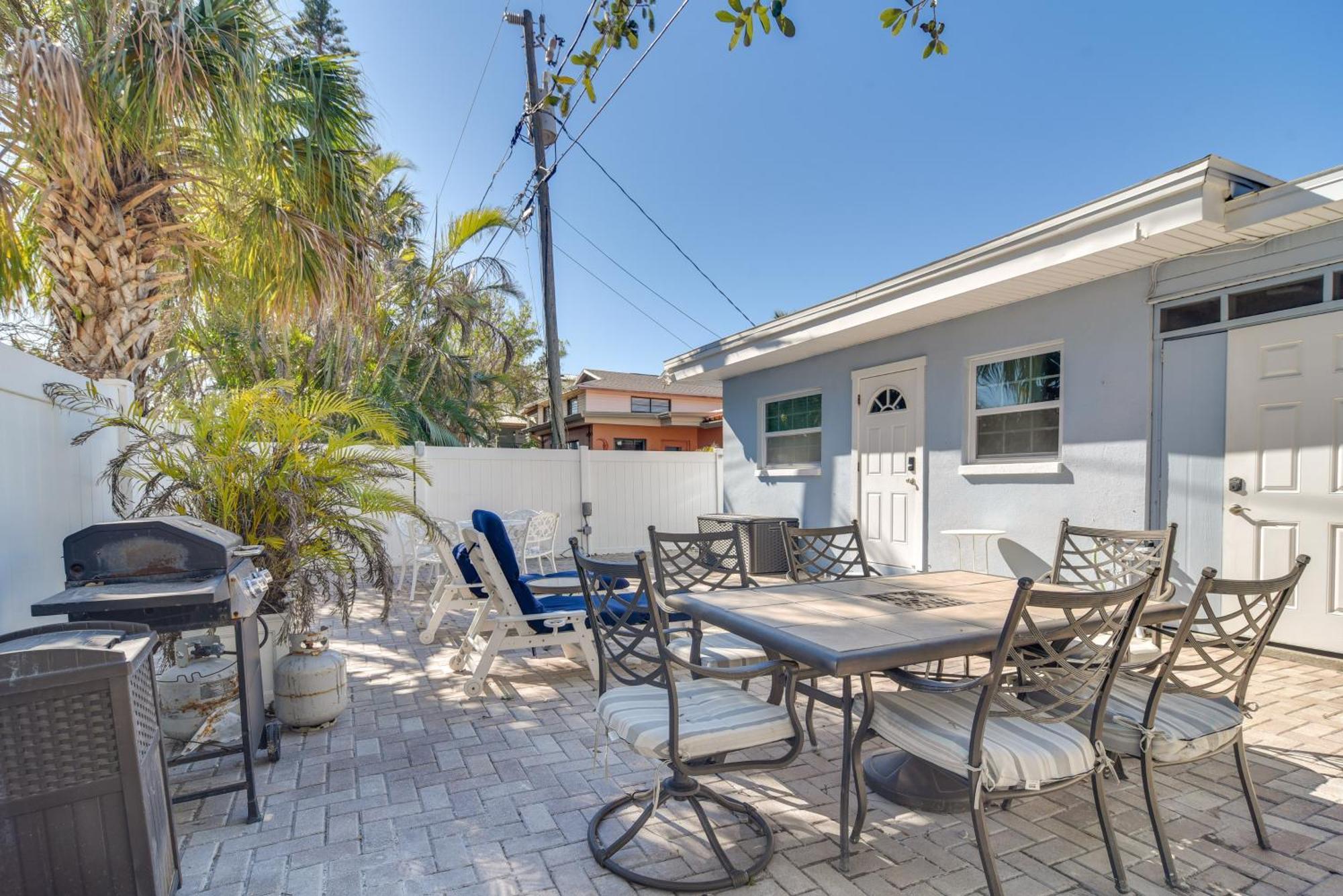 Florida Unit Steps From Indian Rocks Beach Access! Клиъруотър Бийч Екстериор снимка